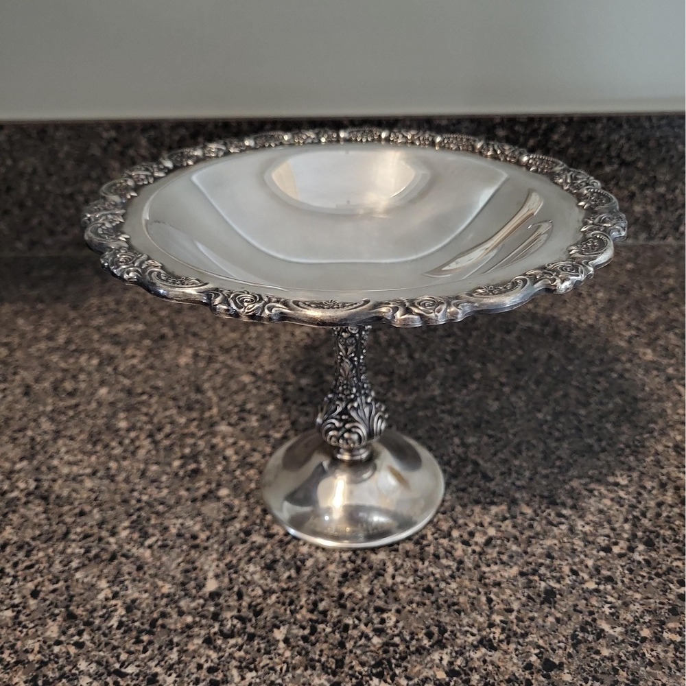 Vintage Oneida Silverplate Pedestal Compote Bowl Beach Club 1st Trophy Dish